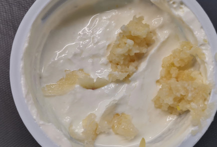 Фото шага рецепта Хрустящая курочка на соли с чесночносметанным соусом 152001 шаг 6  