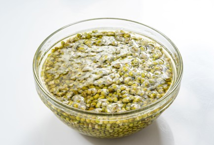 Фото шага рецепта Хумус из маша 176337 шаг 2  