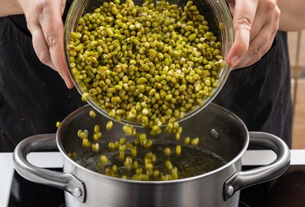 Фото шага рецепта Хумус из маша 176337 шаг 3  