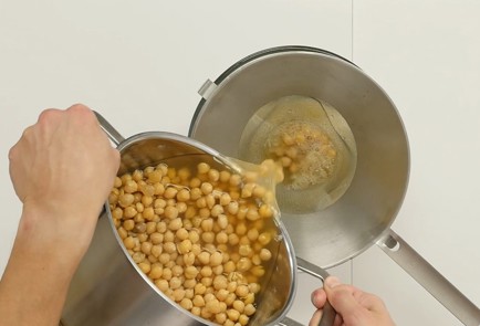 Фото шага рецепта Хумус 94057 шаг 6  