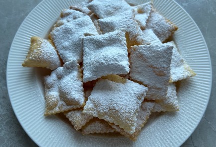 Фото шага рецепта Хворост 175494 шаг 11  