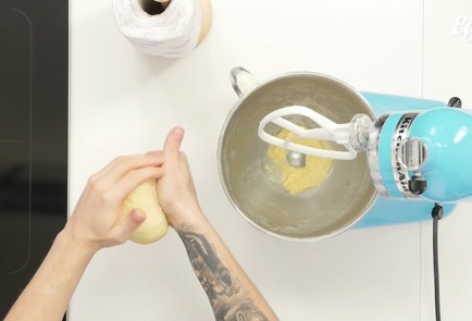 Фото шага рецепта Хворост 91376 шаг 3  