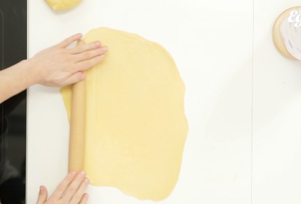 Фото шага рецепта Хворост 91376 шаг 4  