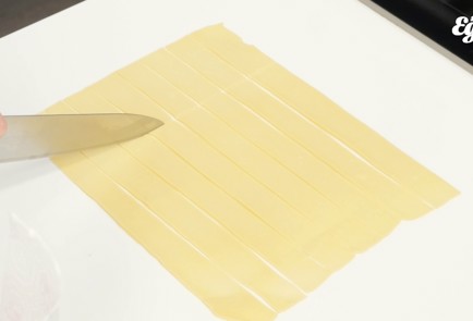 Фото шага рецепта Хворост 91376 шаг 5  