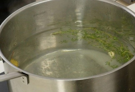 Фото шага рецепта Идеальная запеченная курица 126117 шаг 2  