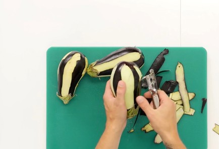 Фото шага рецепта Фаршированные баклажаны имамбаялды 125642 шаг 2  