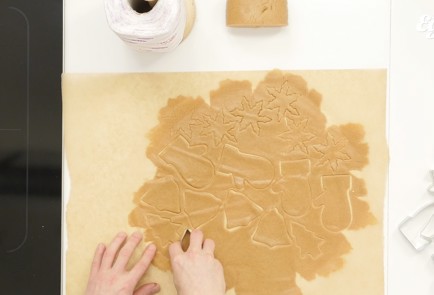 Фото шага рецепта Имбирное печенье с глазурью 91379 шаг 5  