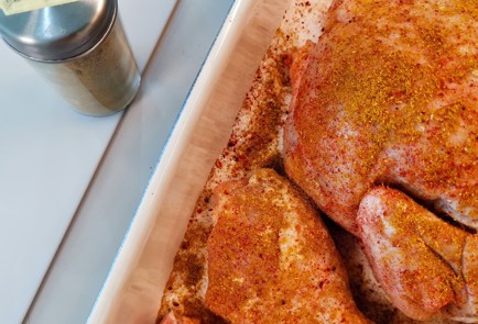 Фото шага рецепта Имбирнопряная курица запеченная на соли 152584 шаг 6  