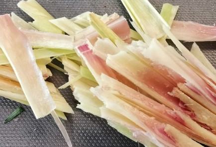 Фото шага рецепта Имбирный зеленый иванчай 152363 шаг 2  