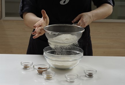 Фото шага рецепта Имбирные пряники в глазури 152946 шаг 4  