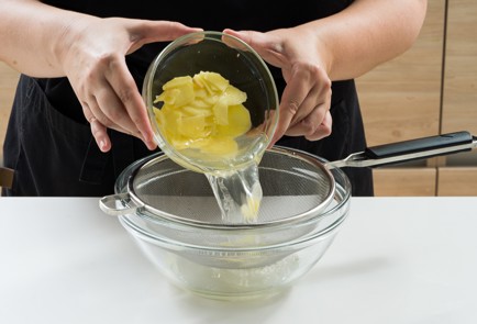 Фото шага рецепта Имбирный мохито 152550 шаг 4  