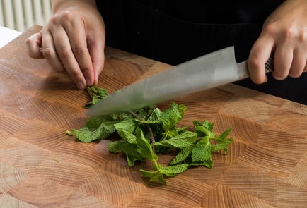 Фото шага рецепта Имбирный мохито 152550 шаг 5  