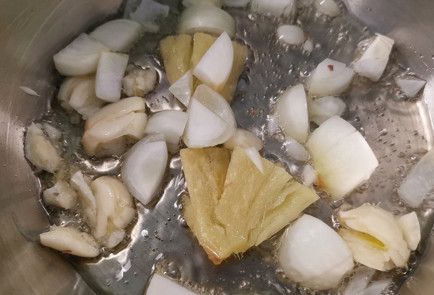 Фото шага рецепта Имбирный тыквенный суп на кокосовом молоке 151780 шаг 4  