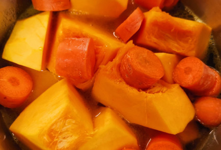 Фото шага рецепта Имбирный тыквенный суп на кокосовом молоке 151780 шаг 7  