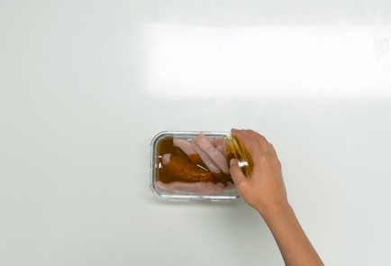 Фото шага рецепта Индейка на сковороде 151067 шаг 3  