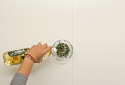 Фото шага рецепта Индейка с чатни из хурмы и груши 137470 шаг 1  