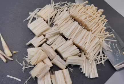 Фото шага рецепта Индейка с грибами эноки 175671 шаг 3  