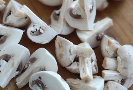 Фото шага рецепта Индейка с картофелем и грибами в духовке 173494 шаг 3  