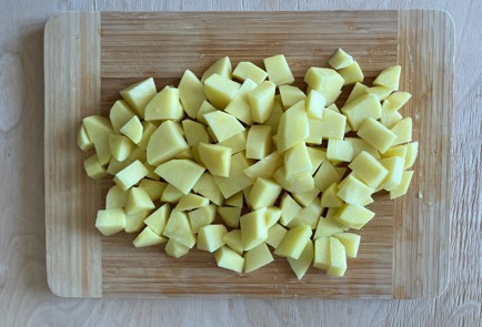 Фото шага рецепта Индейка с картошкой и луком запеченная в духовке 173859 шаг 2  