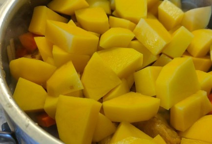 Фото шага рецепта Индейка тушенная с картофелем и морковью 189450 шаг 14  