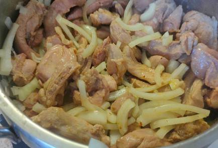 Фото шага рецепта Индейка тушенная с картофелем и морковью 189450 шаг 9  