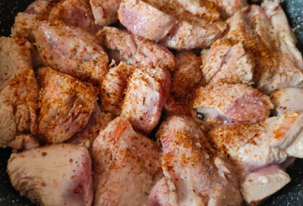 Фото шага рецепта Индейка тушенная со сливами 187263 шаг 7  