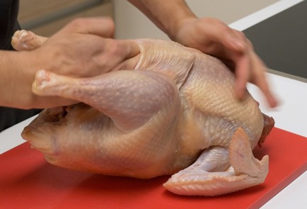 Фото шага рецепта Индейка в духовке 140191 шаг 3  