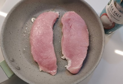 Фото шага рецепта Индейка в сливочном соусе 191151 шаг 3  