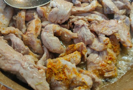 Фото шага рецепта Индейка в соусе с марокканскими специями 189422 шаг 9  