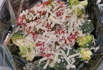 Фото шага рецепта Индейка в томатночесночном маринаде 176209 шаг 6  