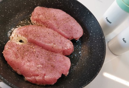 Фото шага рецепта Индейка запеченная под сыром 175829 шаг 2  