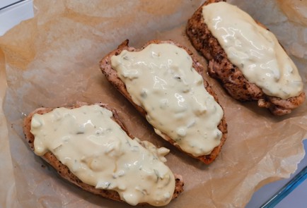 Фото шага рецепта Индейка запеченная под сыром 175829 шаг 9  