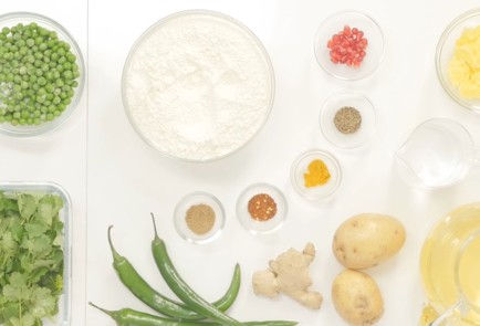 Фото шага рецепта Индийские самосы с картофелем и зеленым горошком 91958 шаг 1  