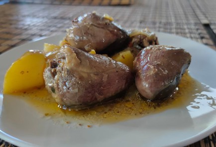 Фото шага рецепта Индюшачьи сердечки с луком и картофелем 176367 шаг 15  