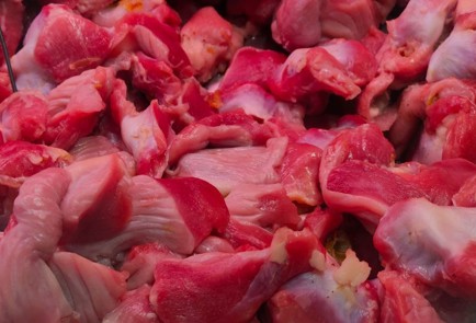 Фото шага рецепта Индюшачьи желудочки тушеные в остром томатном соусе 188286 шаг 1  