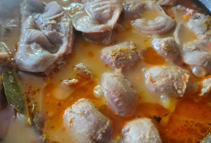 Фото шага рецепта Индюшачьи желудочки тушеные в остром томатном соусе 188286 шаг 10  