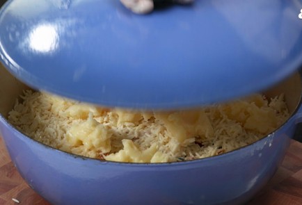 Фото шага рецепта Иранский плов тачин 188912 шаг 14