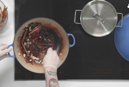 Фото шага рецепта Иранский плов тачин 188912 шаг 5