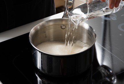 Фото шага рецепта Итальянская меренга 140116 шаг 1