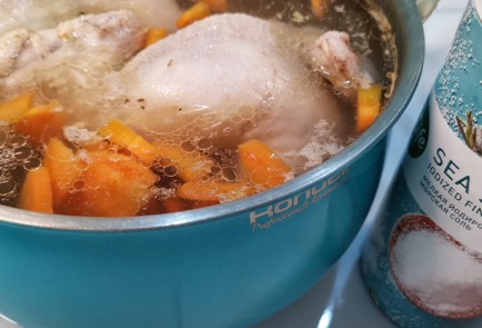 Фото шага рецепта Итальянский бульон из цыпленка 173351 шаг 9  