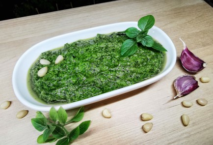 Фото шага рецепта Итальянский соус песто с базиликом 139749 шаг 16