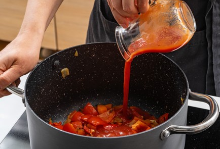 Фото шага рецепта Израильский суп из перца и чечевицы 176343 шаг 8  