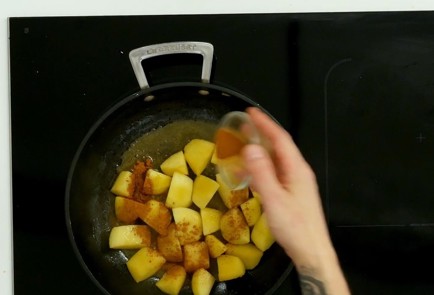 Фото шага рецепта Яблочный крамбл 17574 шаг 5  