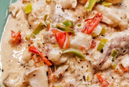 Фото шага рецепта Жареная кетотреска с овощами и сливками 153091 шаг 12  