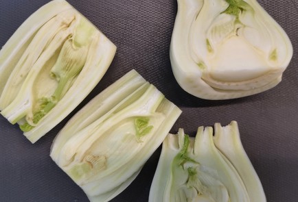 Фото шага рецепта Жареный фенхель с беконом 152906 шаг 1