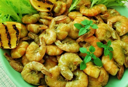 Фото шага рецепта Жареные креветки в базиликовом соусе 152580 шаг 16