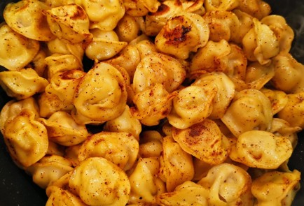 Фото шага рецепта Жареные пельмени с карри и шафраном 153014 шаг 11  