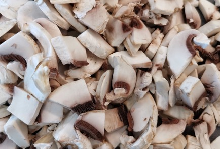 Фото шага рецепта Жюльен из шампиньонов и вешенок 152753 шаг 2  