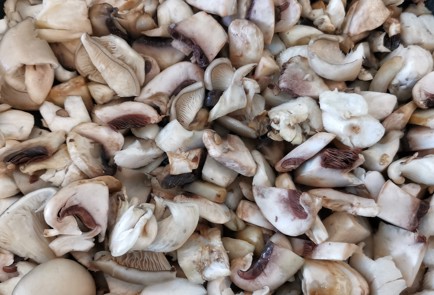 Фото шага рецепта Жюльен из шампиньонов и вешенок 152753 шаг 4  