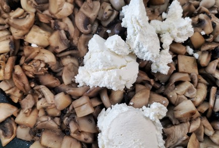 Фото шага рецепта Жюльен из шампиньонов и вешенок 152753 шаг 7  